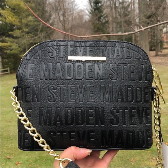 Steve Madden Handbags - 💥S A L E💥STEVE MADDEN BMAGGIE LOGO CROSSBODY